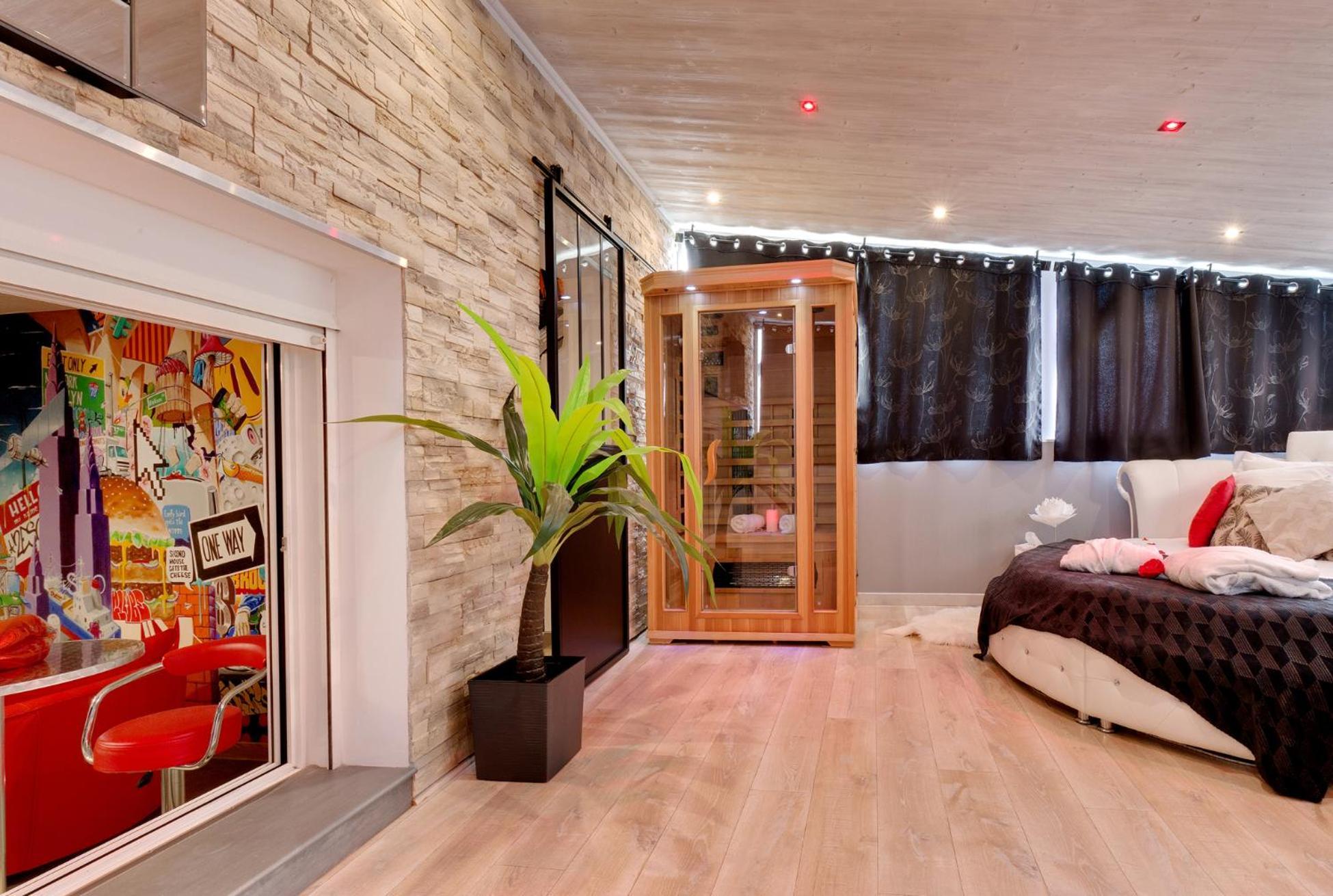 Suite Brooklyn Jacuzzi Vichy Exterior photo